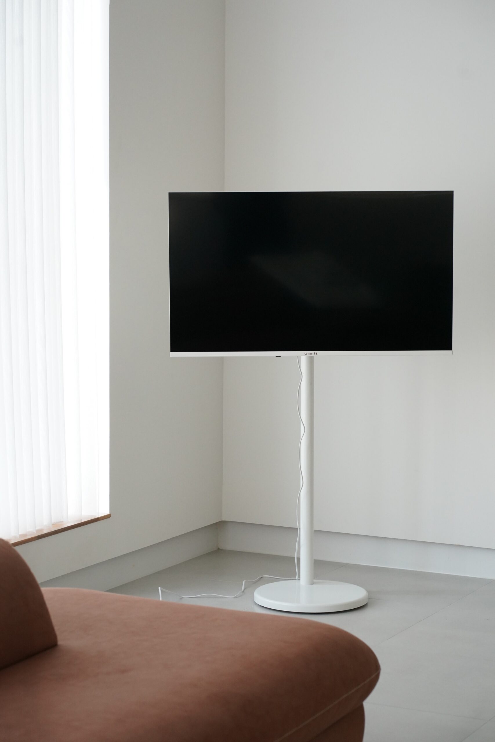 와이드무빙뷰 화이트에디션 삼탠바이미 셋트 109cm(43인치) UHD 4K 스마트 이동식 TV 중소바이미 V1