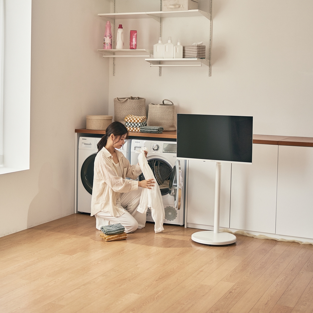 와이드무빙뷰 화이트에디션 삼탠바이미V3 셋트 QLED 109cm(43인치) UHD 4K 스마트 이동식 TV 유압식 높이조절 중소바이미 자가설치